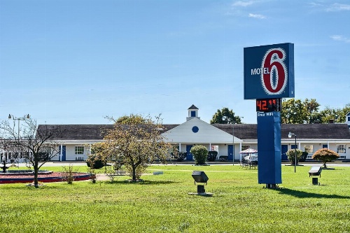 Motel 6-Harrisonburg, VA - South image 12